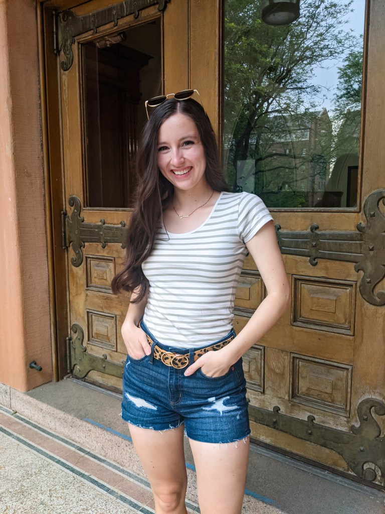 striped-tee-denim-shorts-leopard-belt-sungait-glasses