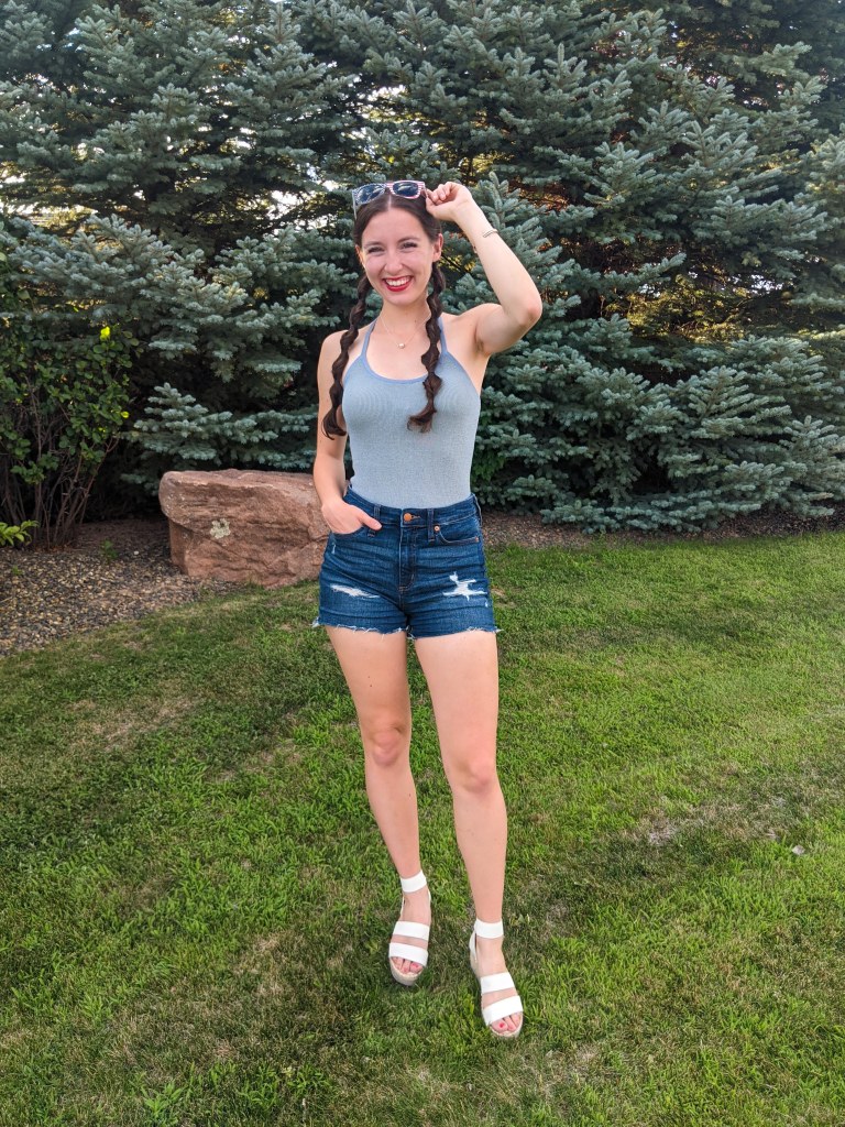 blue-bodysuit-denim-shorts-summer-style