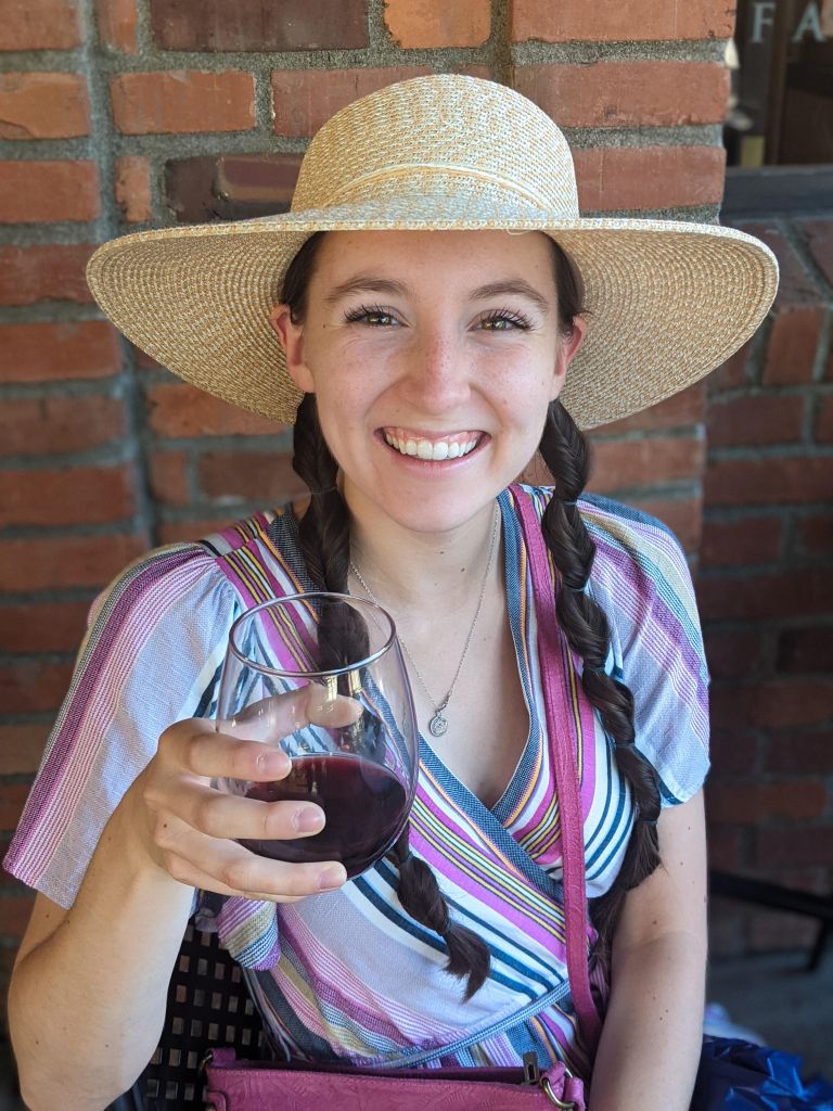 wine-room-walla-walla-wine-tasting-floppy-hat