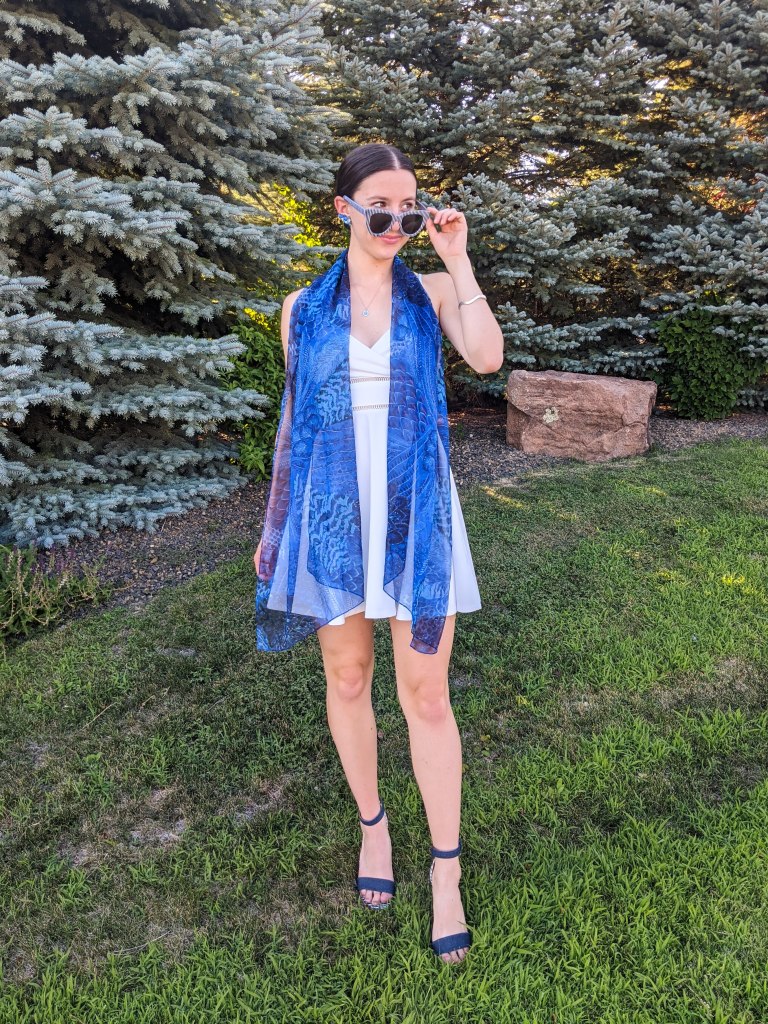 blue-thrifted-scarf-white-dress-blue-sandals