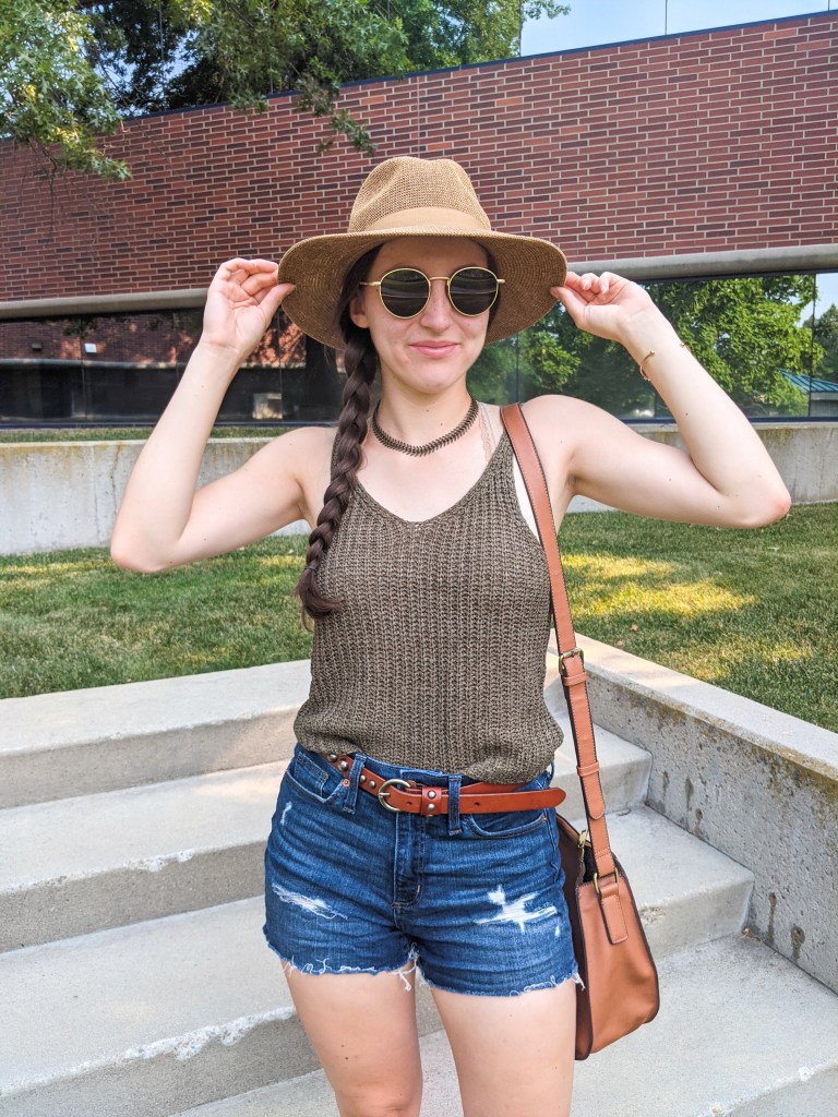 affordable-fashion-olive-tank-francescas-round-sunglasses