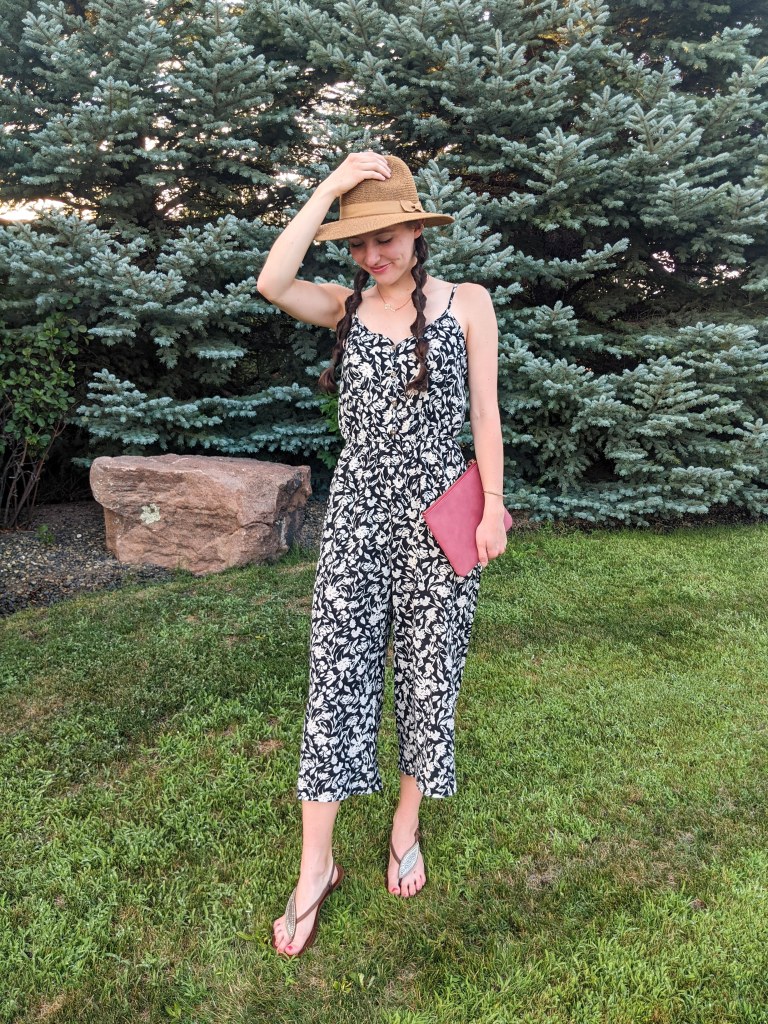floral-jumpsuit-brown-sandals-summer-style-college-fashion