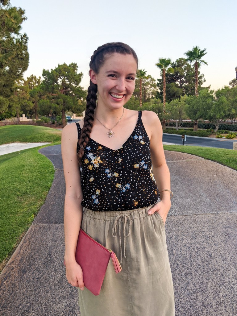 side-braid-floral-blouse-olive-drawstring-skirt-pink-purse