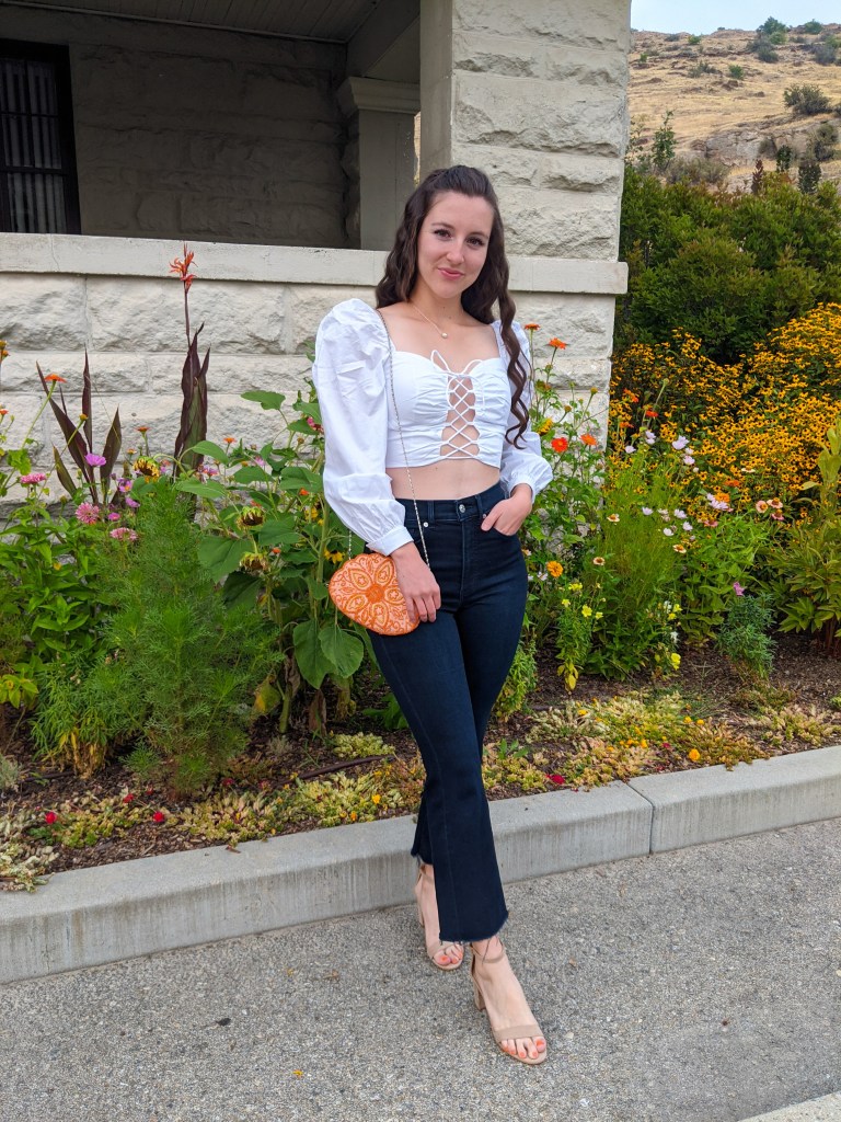 going-out-look-party-outfit-white-laceup-blouse-jet-noire