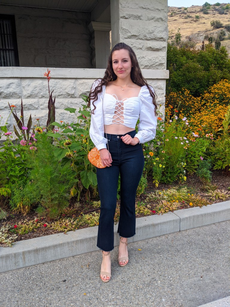 party-outfit-college-style-trendy-puff-sleeves-small-designer