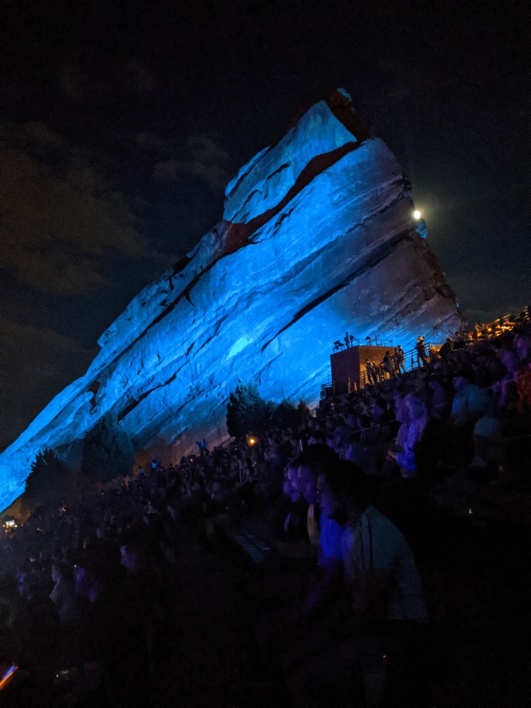 red-rocks-amphitheater-denver-fashion-blogger