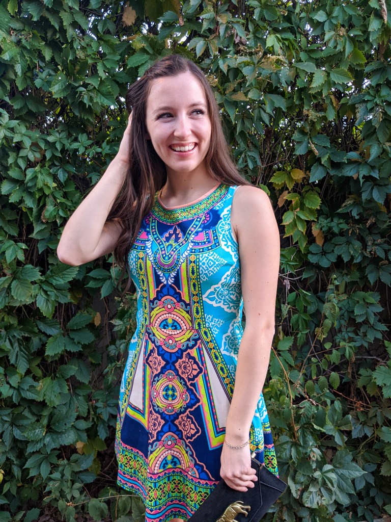 thrifted-dress-secondhand-style-geometric-print-deja-blue-goodwill