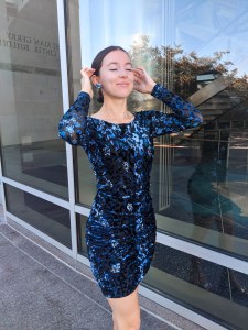 winged-eyeliner-blue-vintage-earrings-sequin-dress