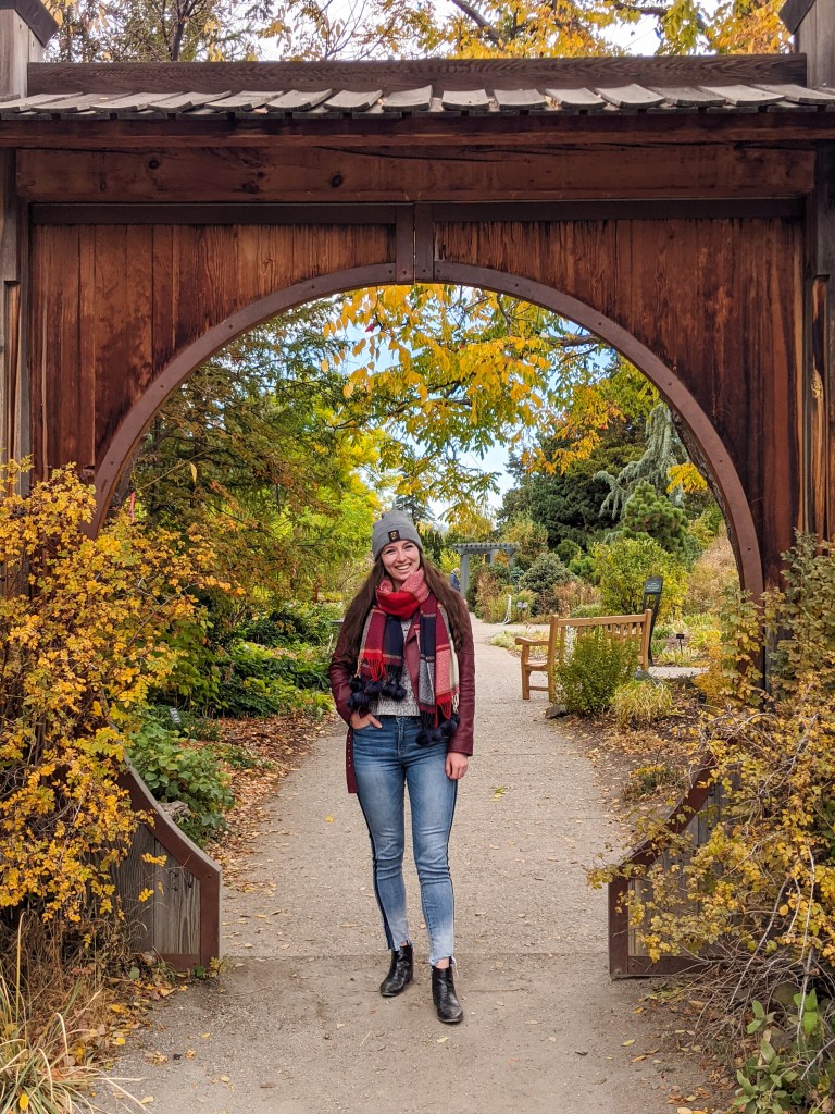 denver-botanic-gardens-plaid-scarf-tuxedo-stripe-jeans