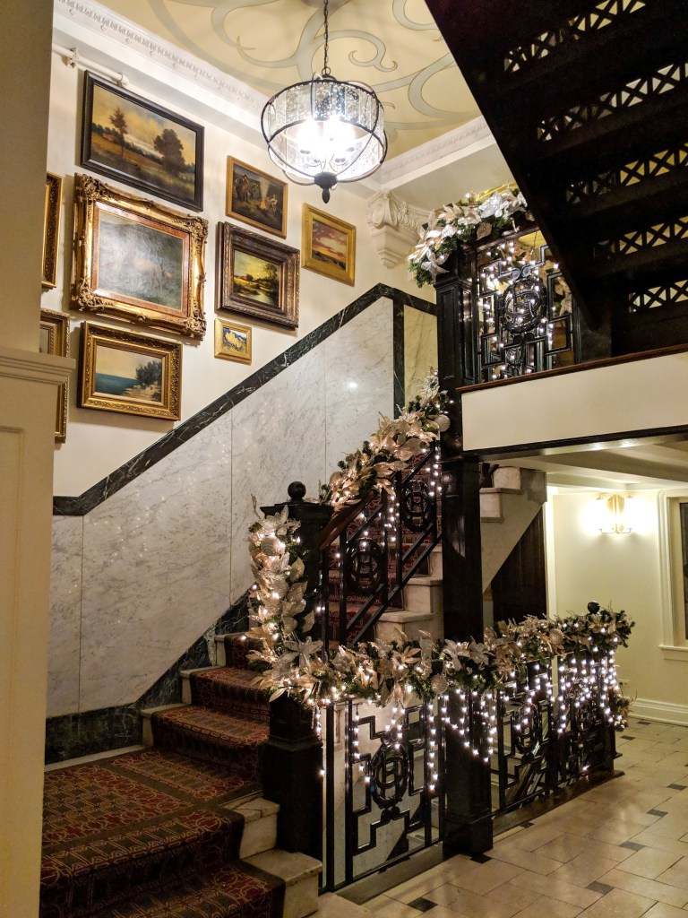 oxford-hotel-denver-travel-guide-places-to-stay