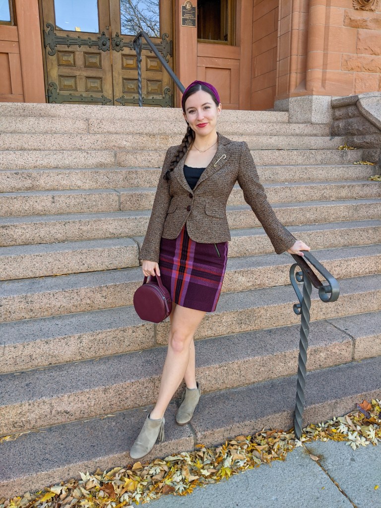 secondhand-blazer-plaid-skirt-fall-outfit-thanksgiving-look