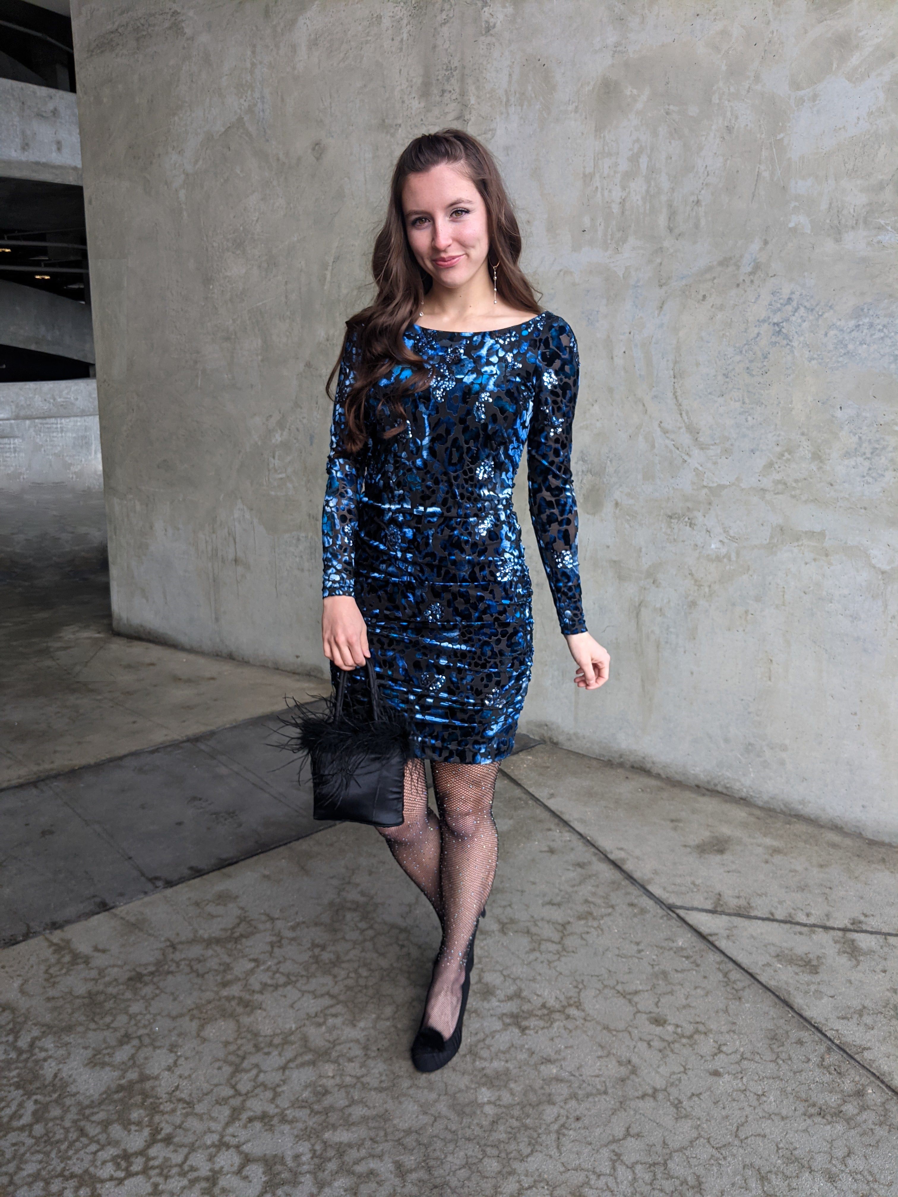 new-years-eve-outfit-sparkly-dress-going-out