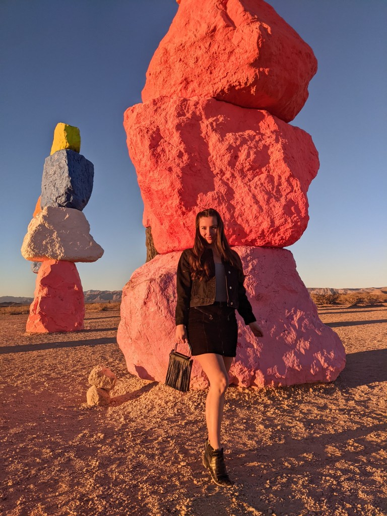 november-monthly-recap-las-vegas-black-outfit