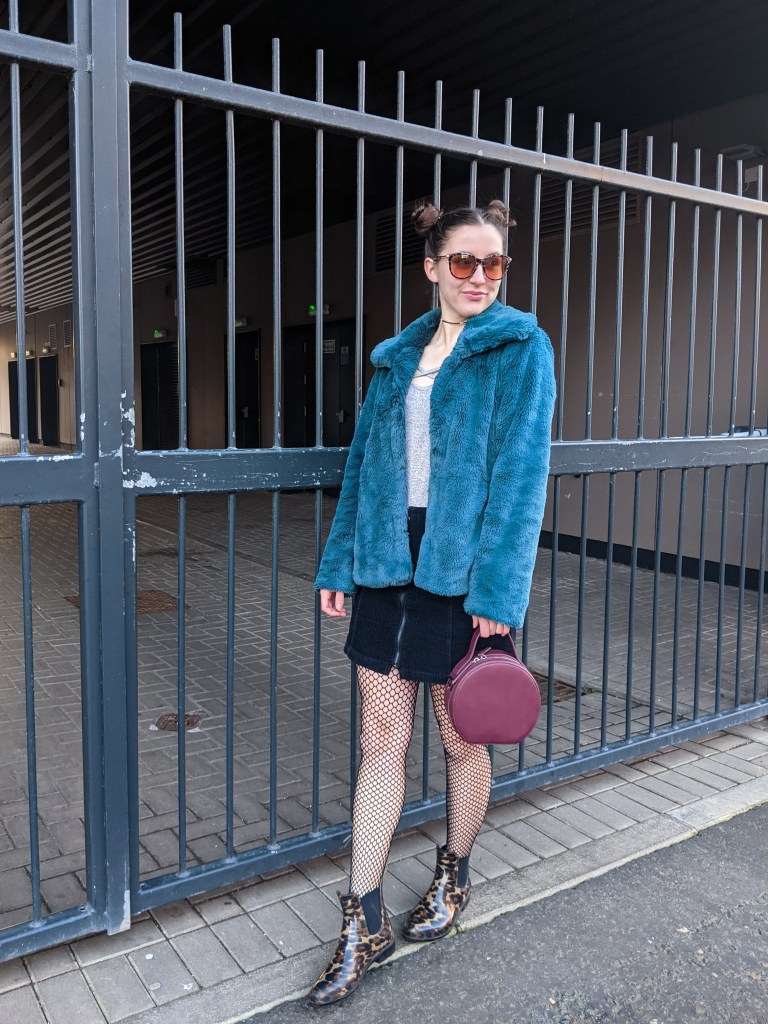 space-buns-maroon-circle-purse-faux-fur