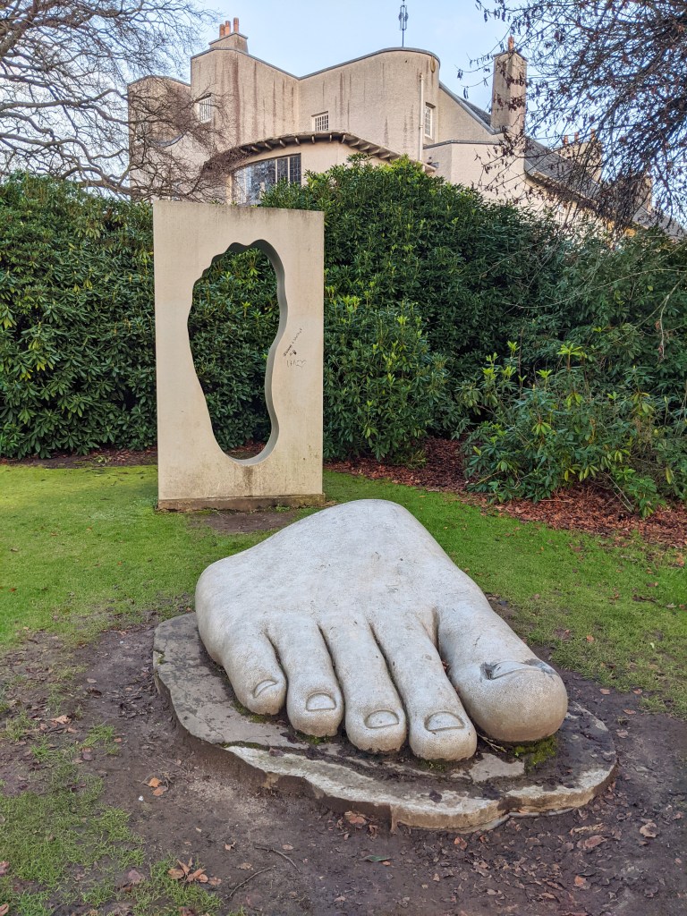 house-of-an-art-lover-glasgow-scotland