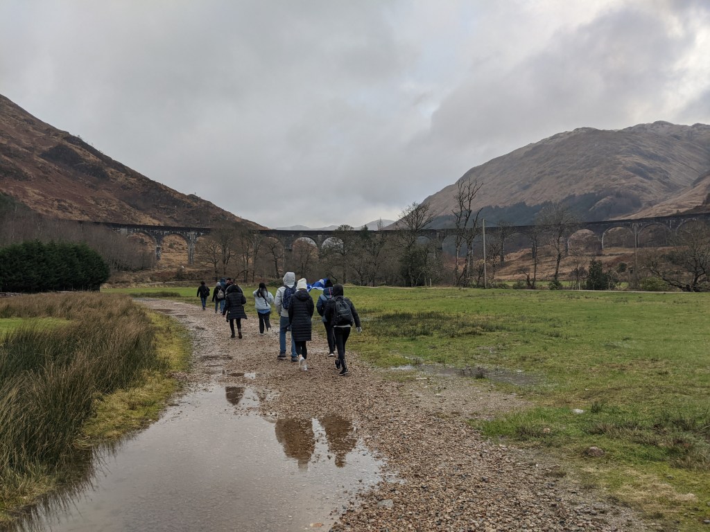 glenfinnan-viaduct-harry-potter-bridge-hogwarts-express-study-abroad