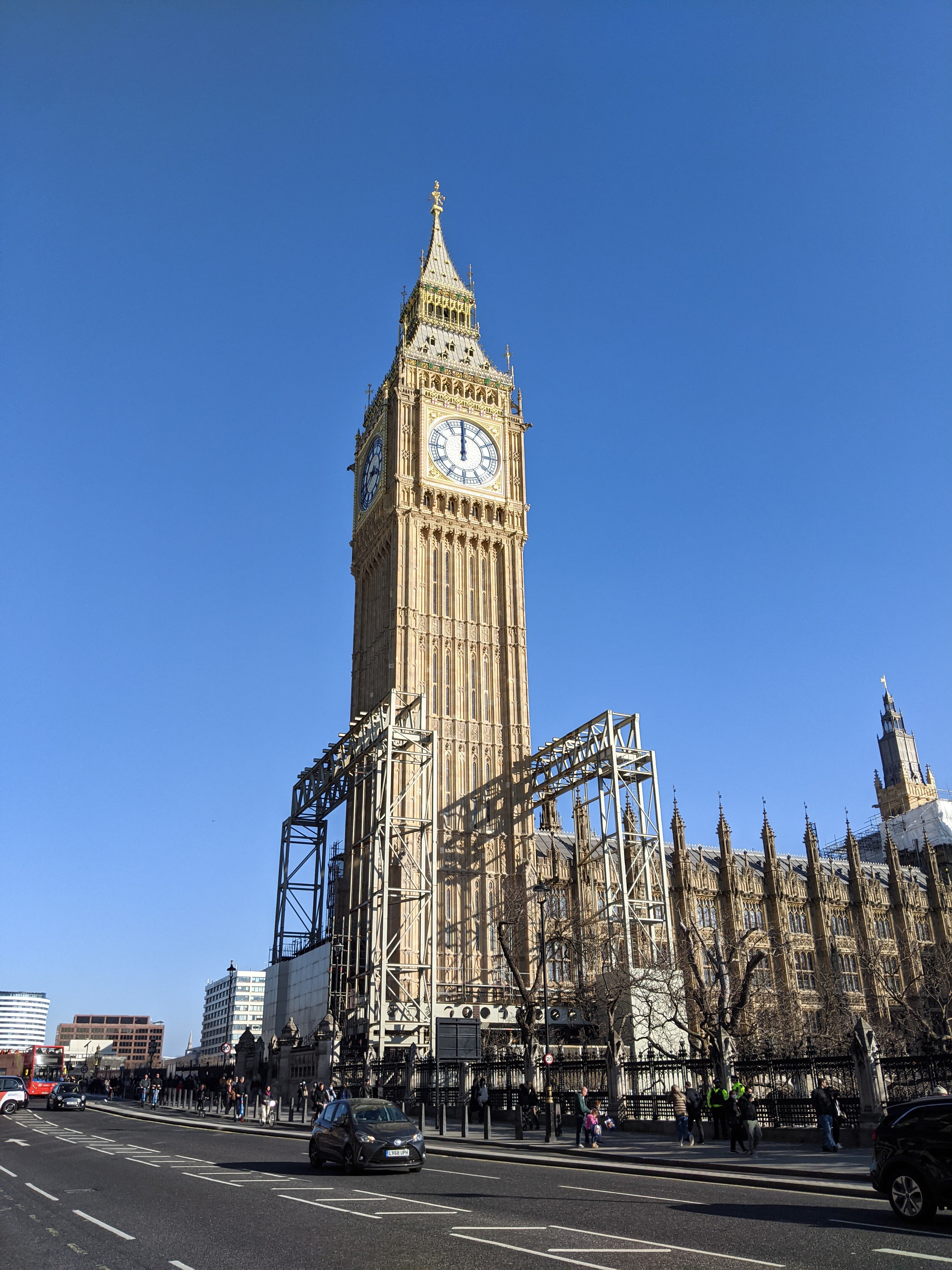 big-ben-london-parliament-square-study-abroad