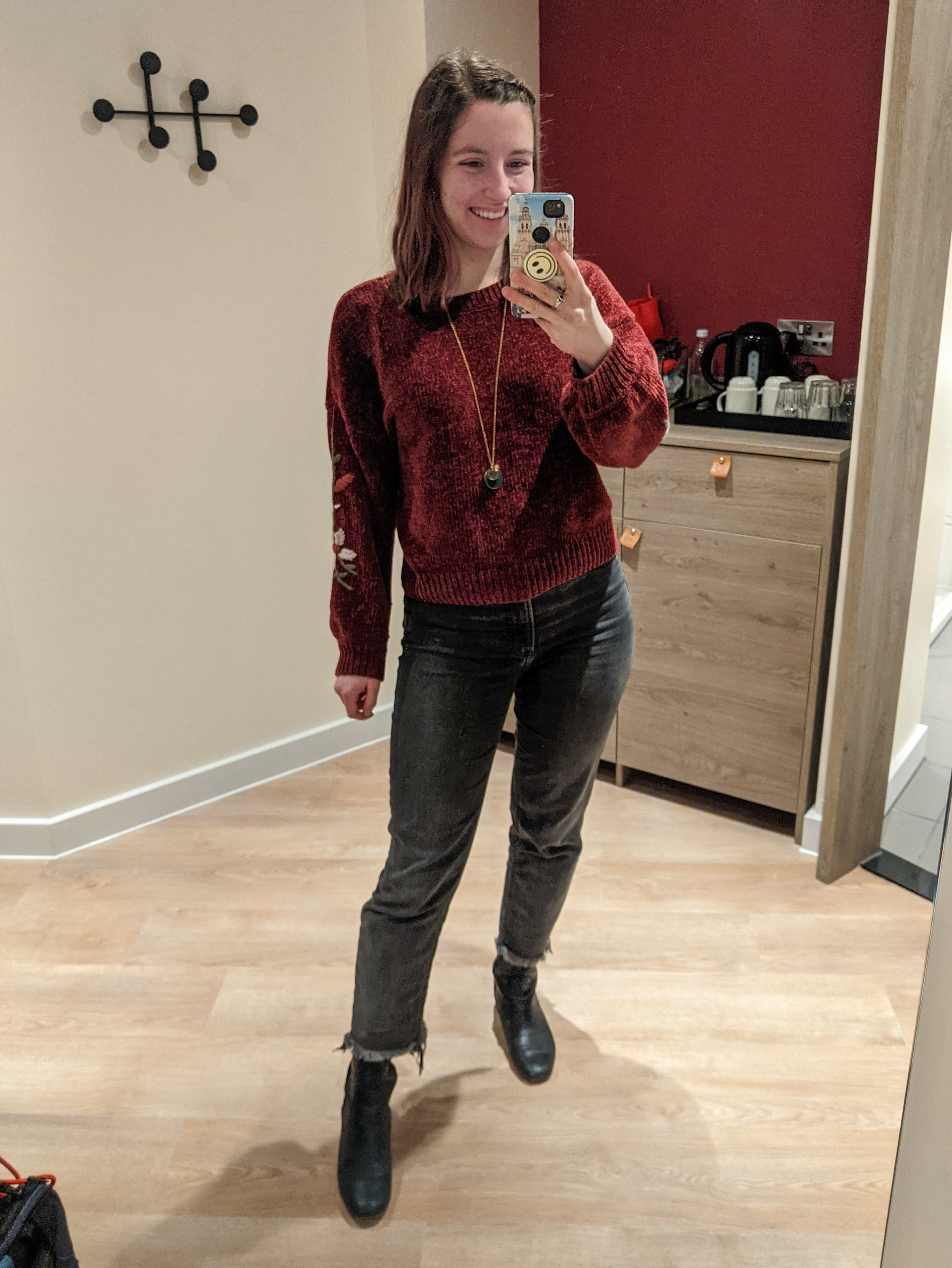 embroidered-sweater-grey-mom-jeans-affordable-fashion-blogger