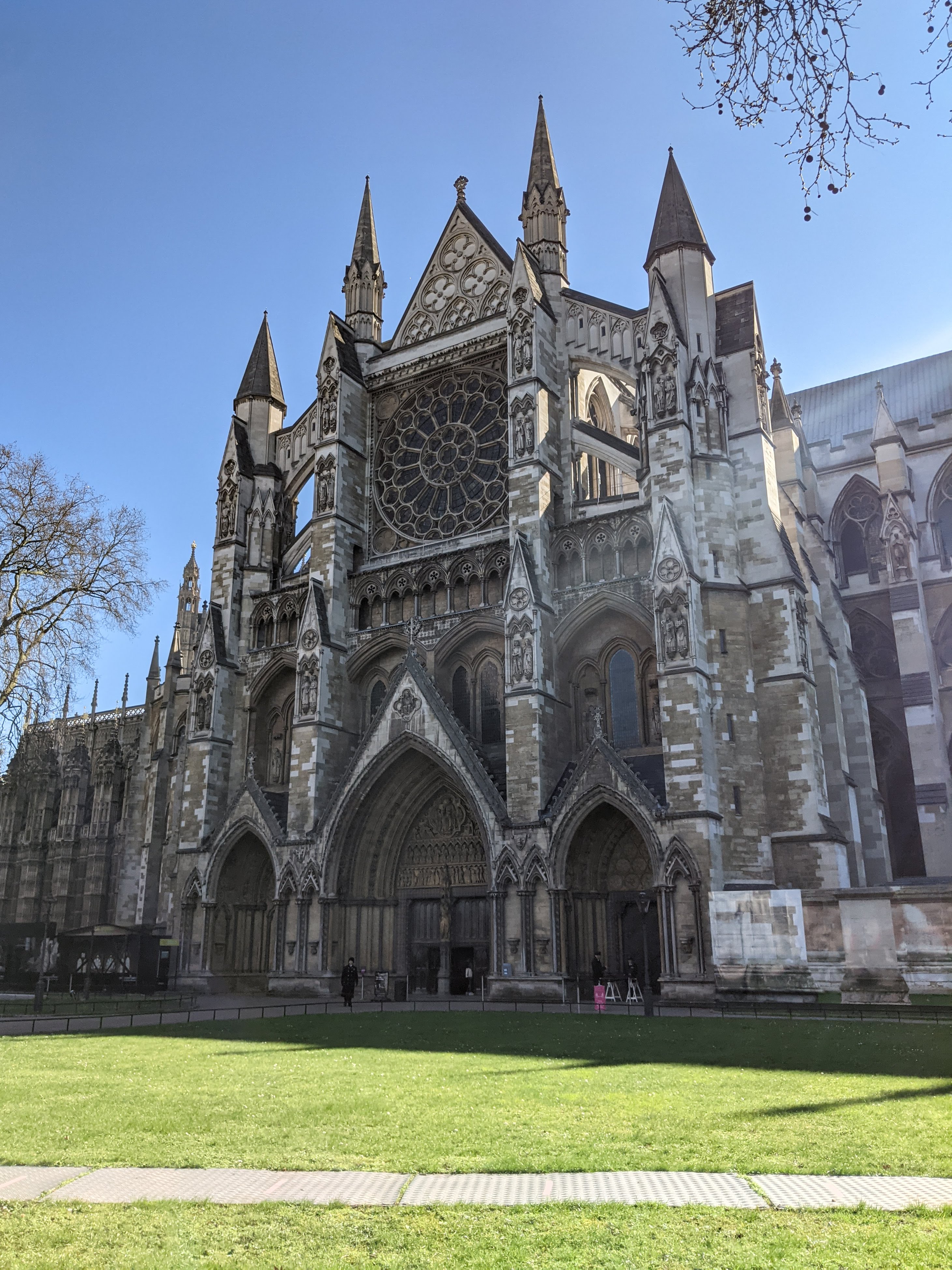 westminster-abbey-london-tourist-church-study-abroad