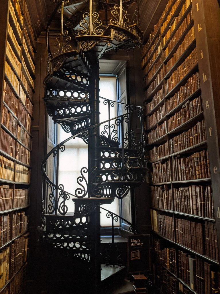 library-trinity-college-long-room-spiral-staircase