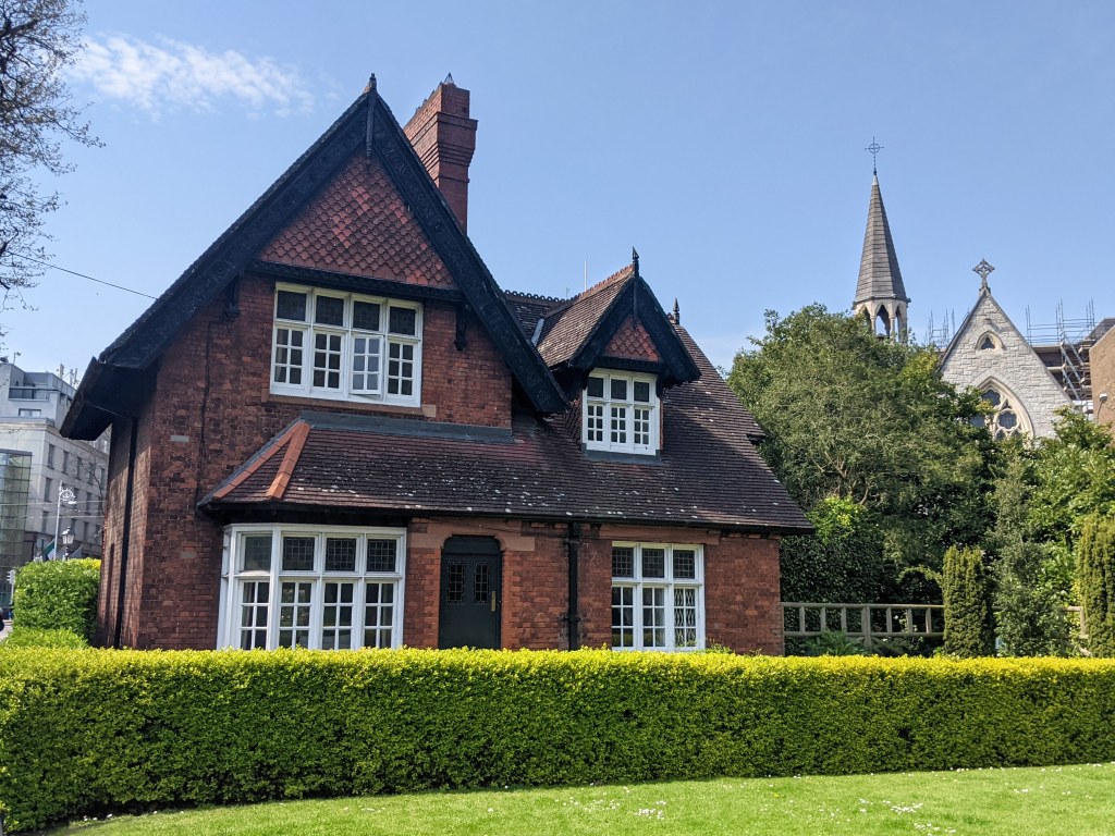 dublin-park-cottage-ireland-study-abroad