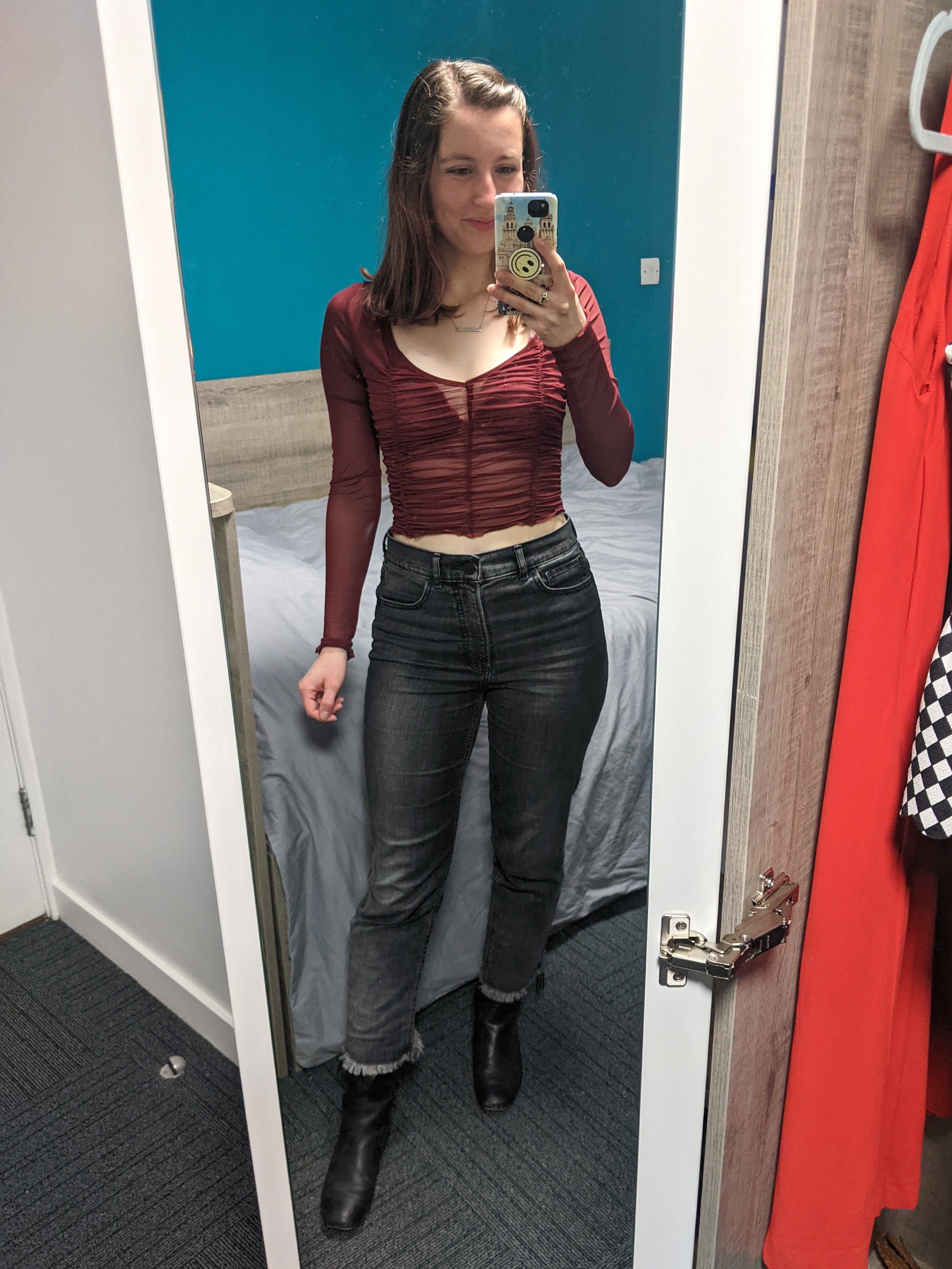 mesh-top-going-out-cubbing-grey-mom-jeans-black-boots