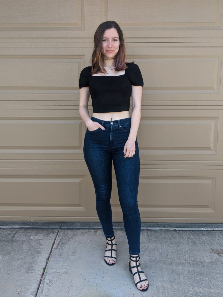 black-crop-top-bachelorette-party-skinny-jeans-sandals