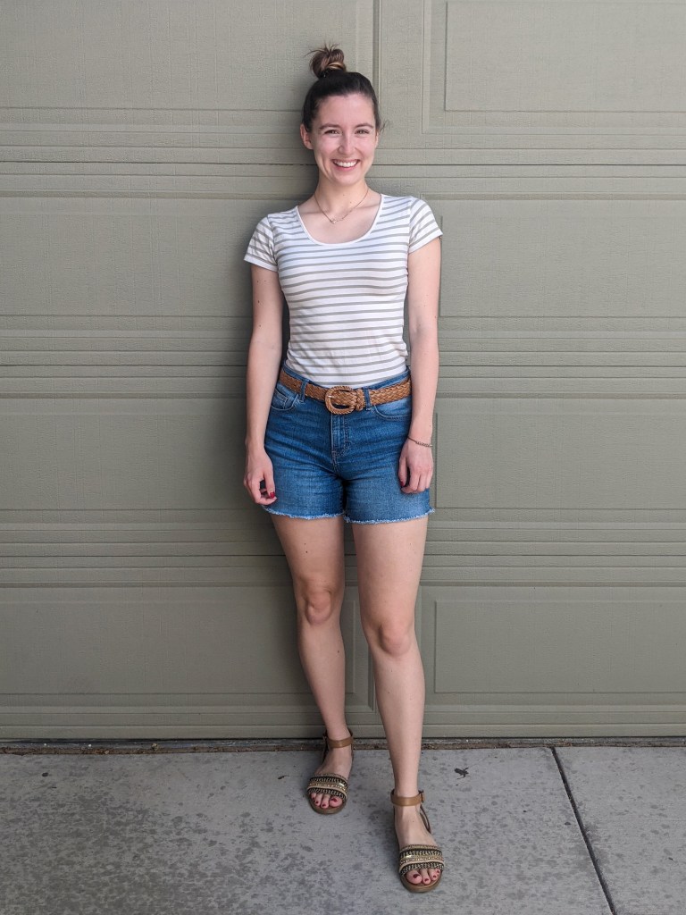 denim-shorts-striped-tee-brown-sandals