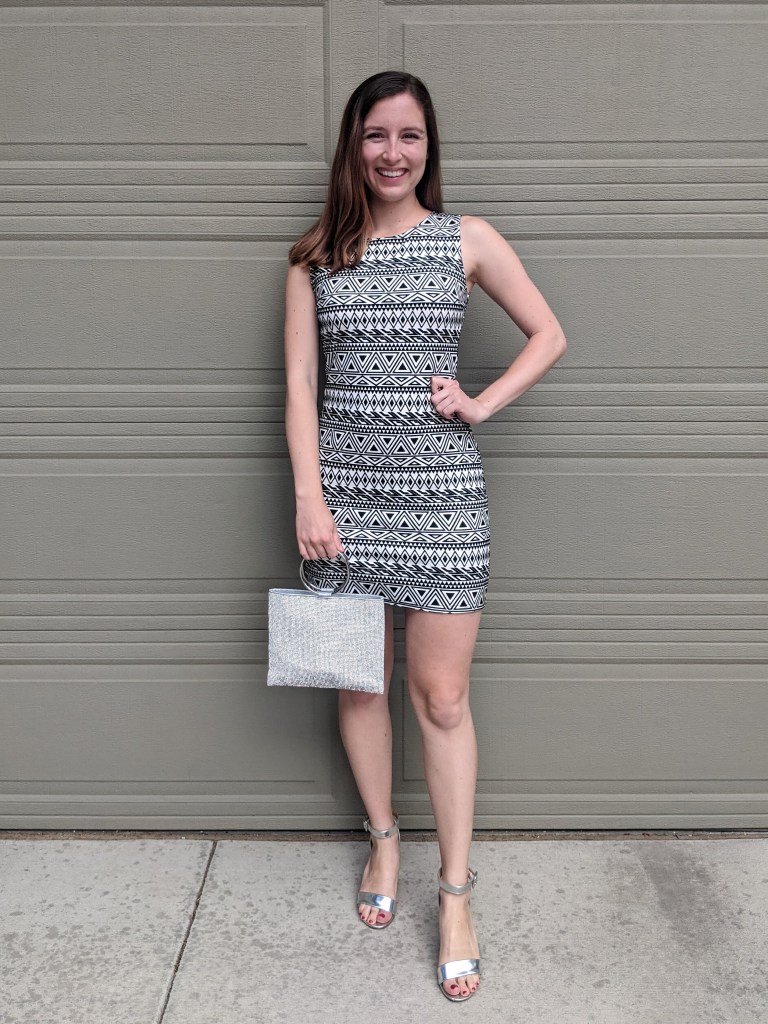 black-and-white-bodycon-dress-geometric-pattern-thrifted