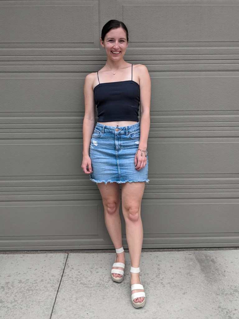 black-crop-top-denim-skirt-american-eagle-white-sandals