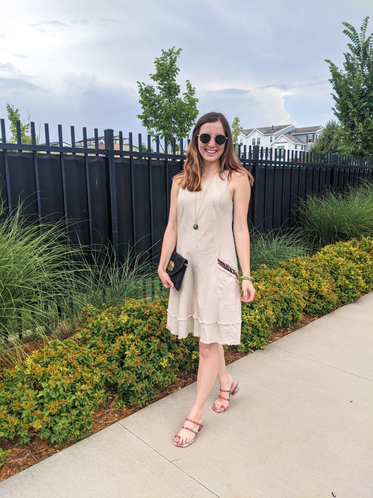 black-clutch-francescas-pendant-necklace-linen-dress