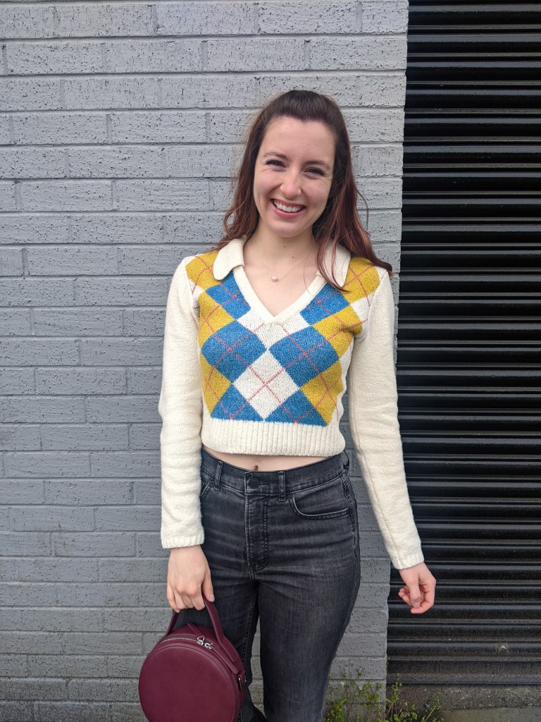 fall-style-collared-sweater-pearl-necklace-grey-jeans