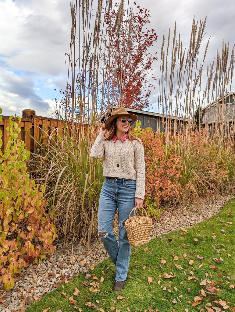 western-inspired-straw-hat-purse-straight-leg-jeans