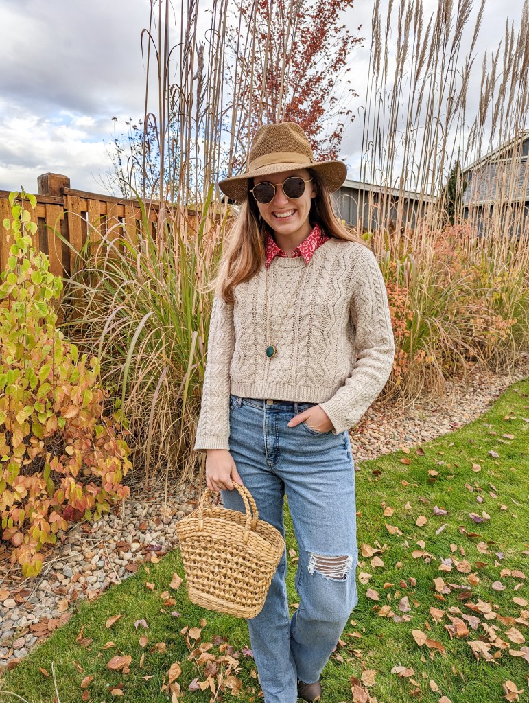 cowgirl-otufit-fall-vibes-ripped-denim-straight-leg-express-jeans