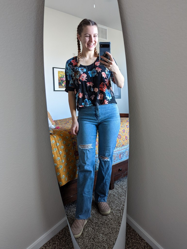 floral-tee-express-straight-leg-jeans-sneakers