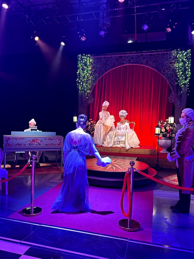 curtsy-to-the-queen-bridgerton-ball-regency-era