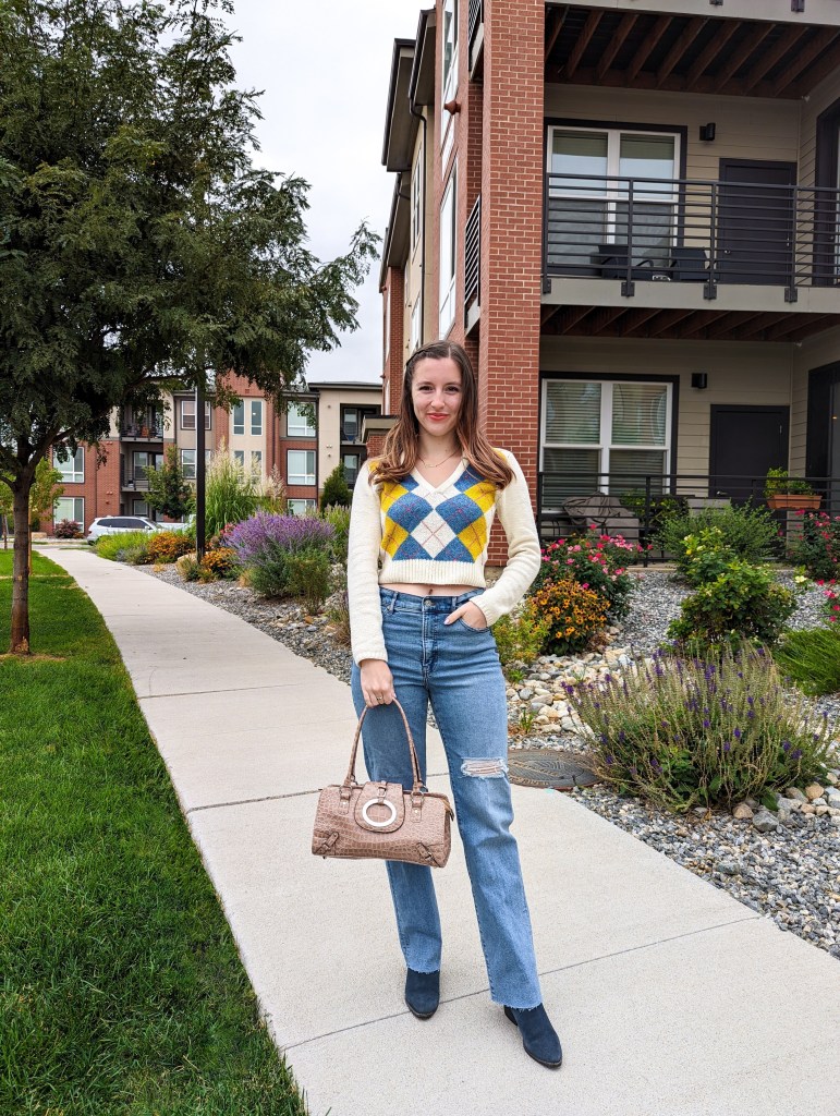 affordable-fall-style-thrifted-purse-90s-inspired