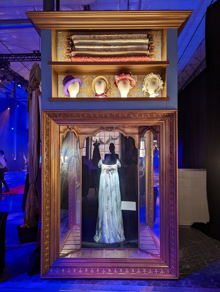 what-to-wear-to-bridgerton-ball-bridgerton-costumes-dresses-regency-era-fashion