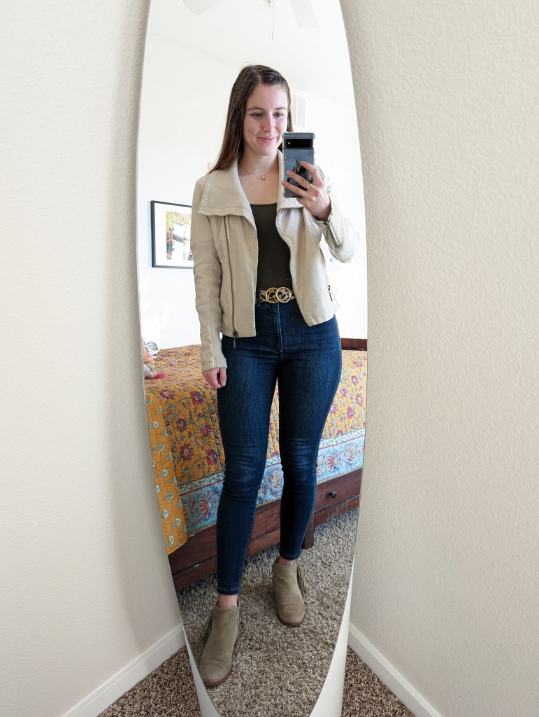 olive-green-bodysuit-leopard-belt-beige-coat-skinny-jeans-beige-booties