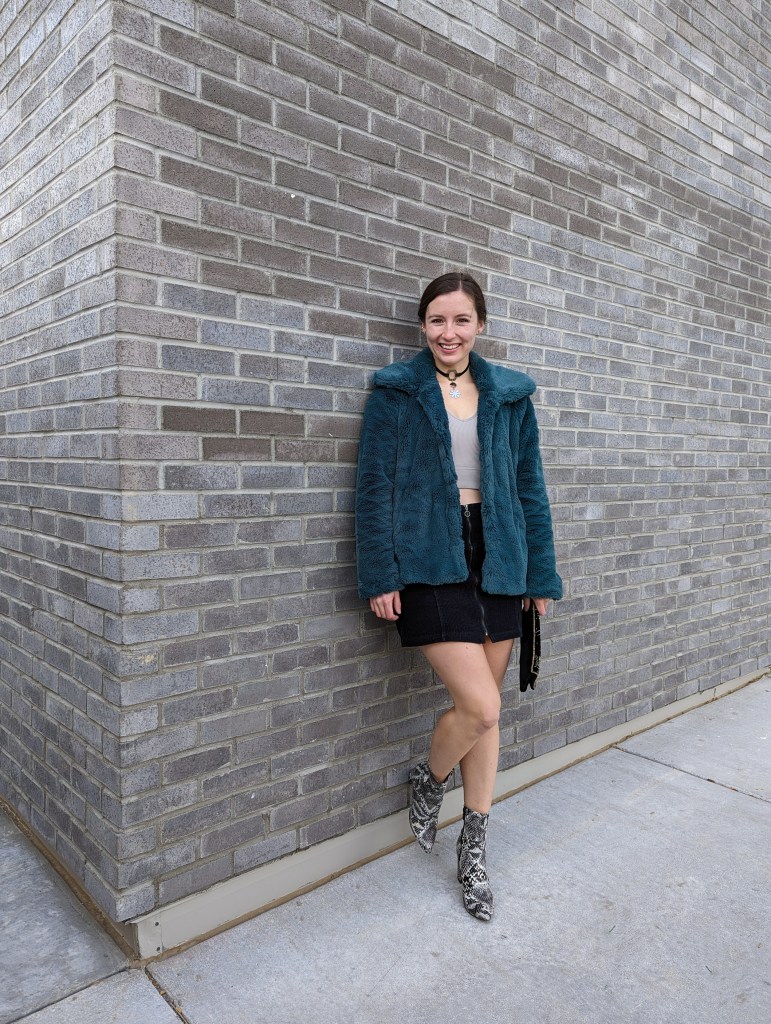 faux-fur-coat-thrifted-fashion-going-out-outfit