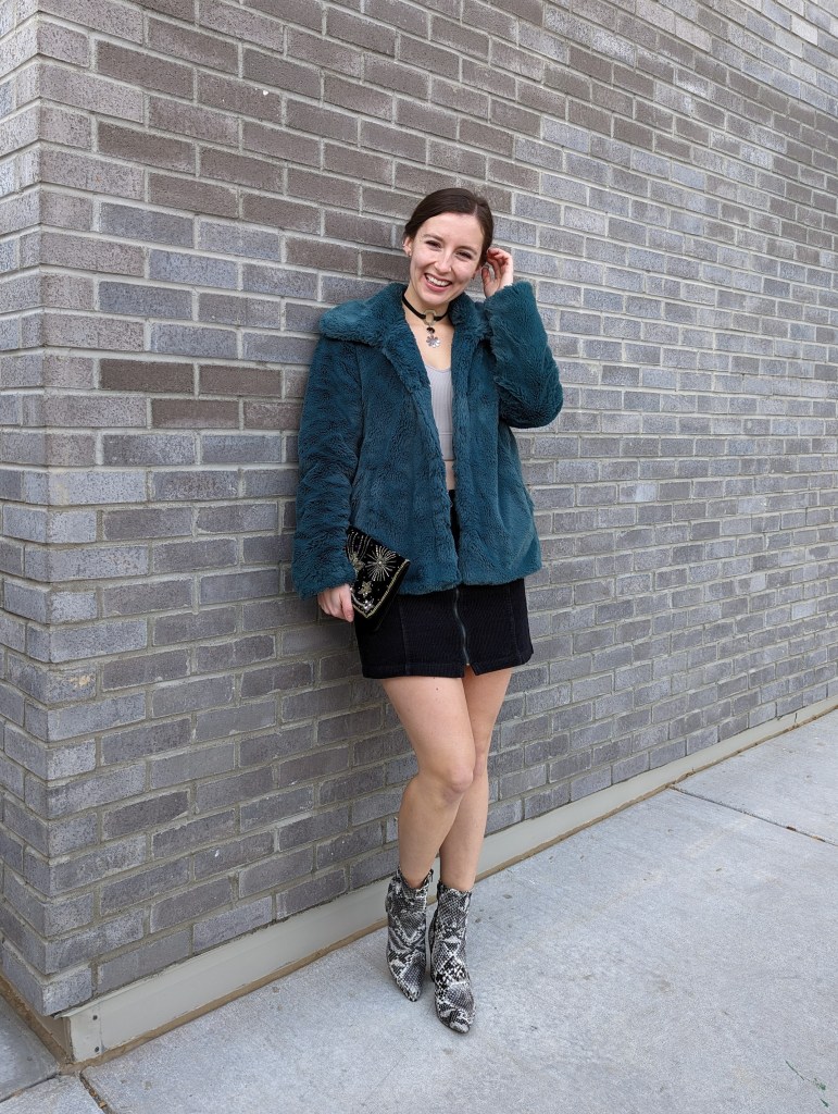snakeskin-booties-thrifted-style-black-skirt-going-out-look-teal-faux-fur-coat