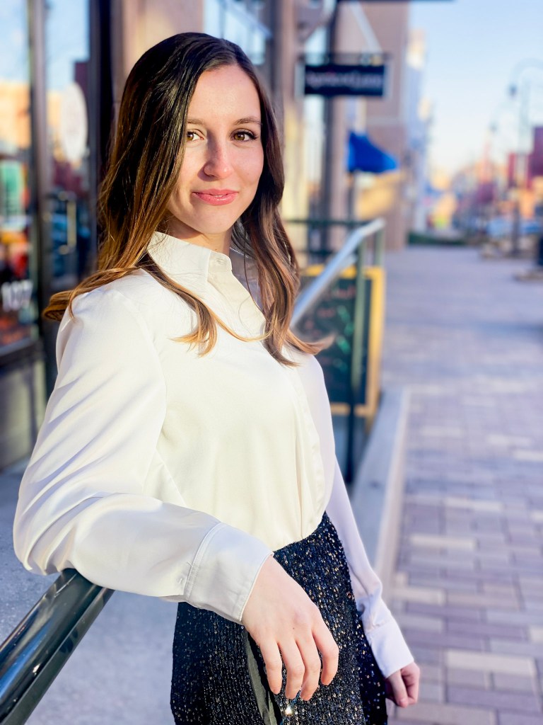 white-collared-blouse-modeling-apricot-lane-boutique