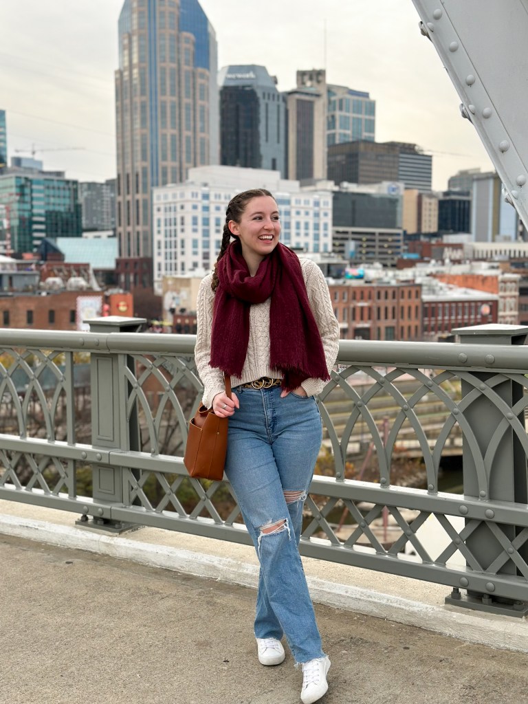 maroon-blanket-scarf-cropped-sweater-neutrals-nashville-cityscape