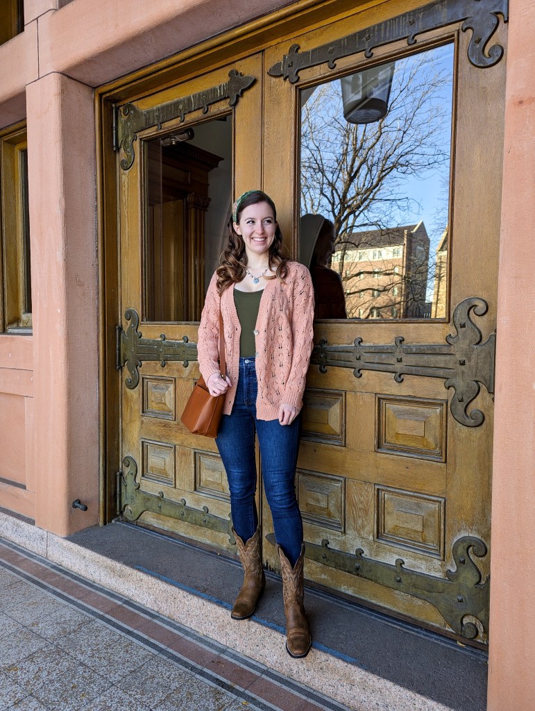 express-skinny-jeans-portland-leather-goods-purse-ariat-boots