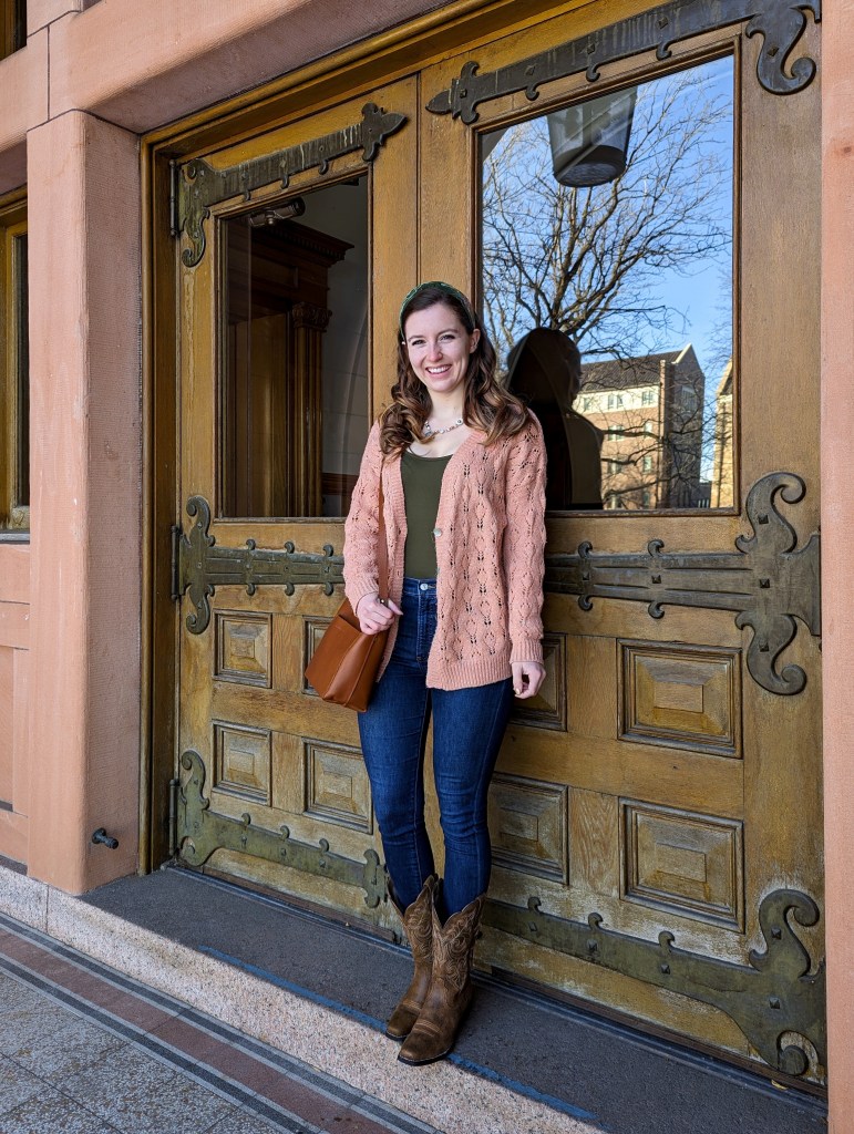 bodysuit-skinny-jeans-knit-cardigan-crossbody-purse