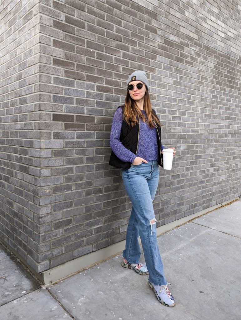 UIN-shoes-grouper-mijas-sneakers-straight-leg-jeans-black-vest