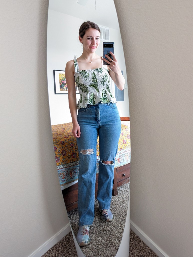 palm-print-top-h&M-straight-leg-jeans-uin-sneakers