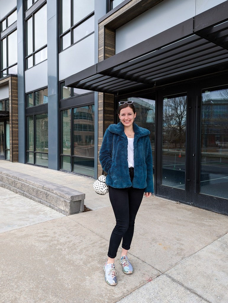 kate-spade-teacup-purse-black-skinny-jeans-teal-jacket