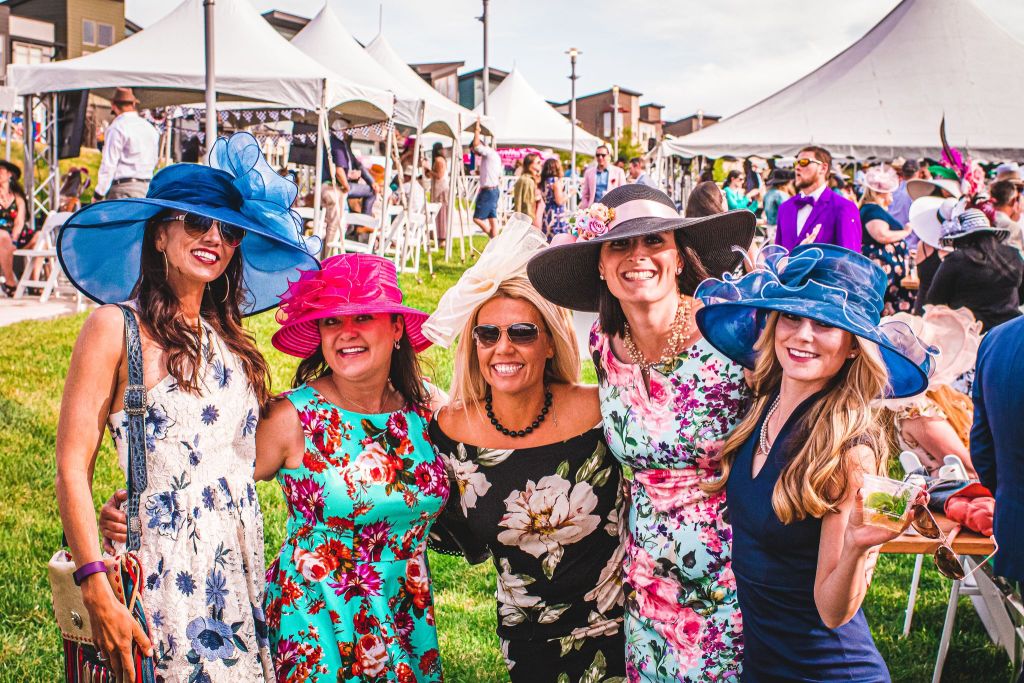 best-dressed-denver-mini-derby-what-to-wear-fascinators-big-hats