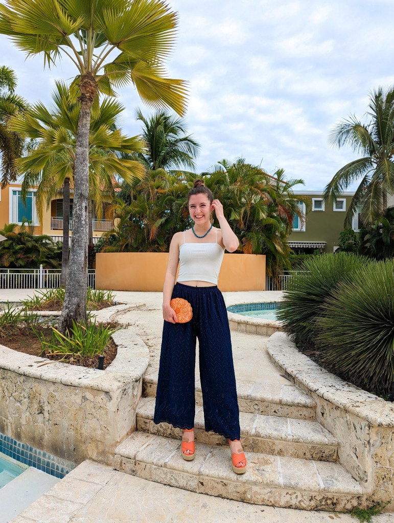 orange-wedges-beaded-clutch-tropical-style-vacation-outfit-puerto-rico